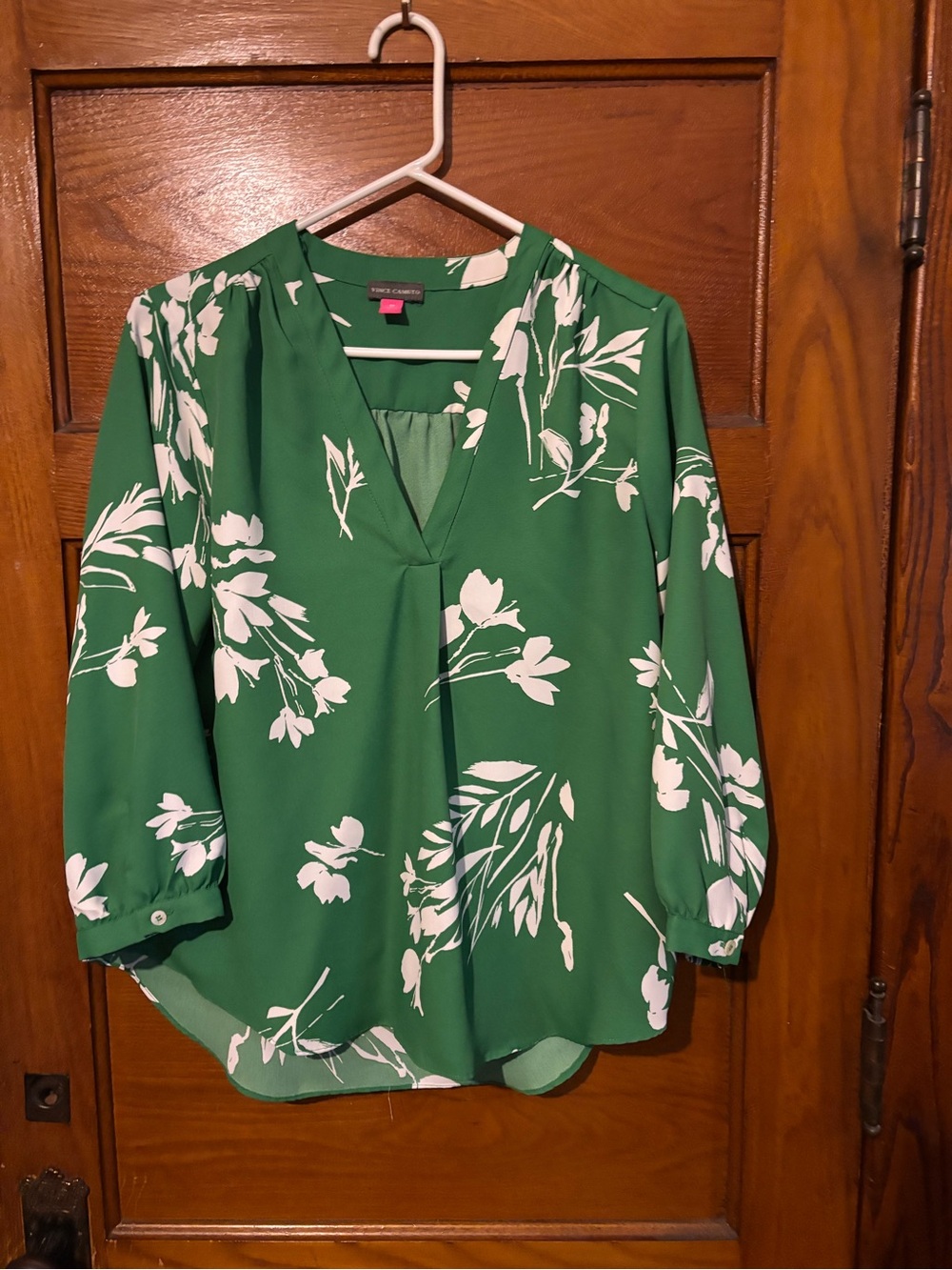 Vince Camuto Green Floral Split-Neck Blouse